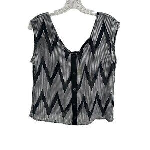 Womens Size Medium Heartsoul Black White Chevron Print Sleeveless‎ Top